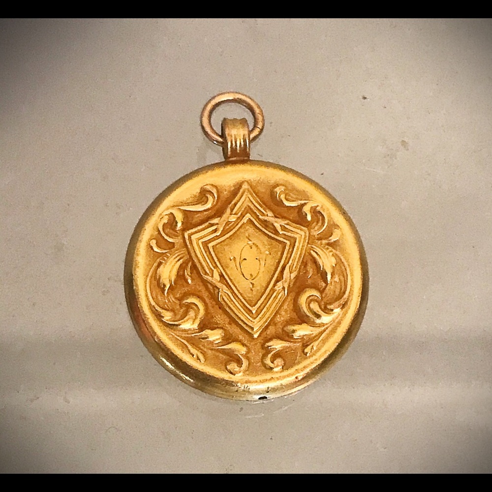 Gold Locket Pendant O Initial